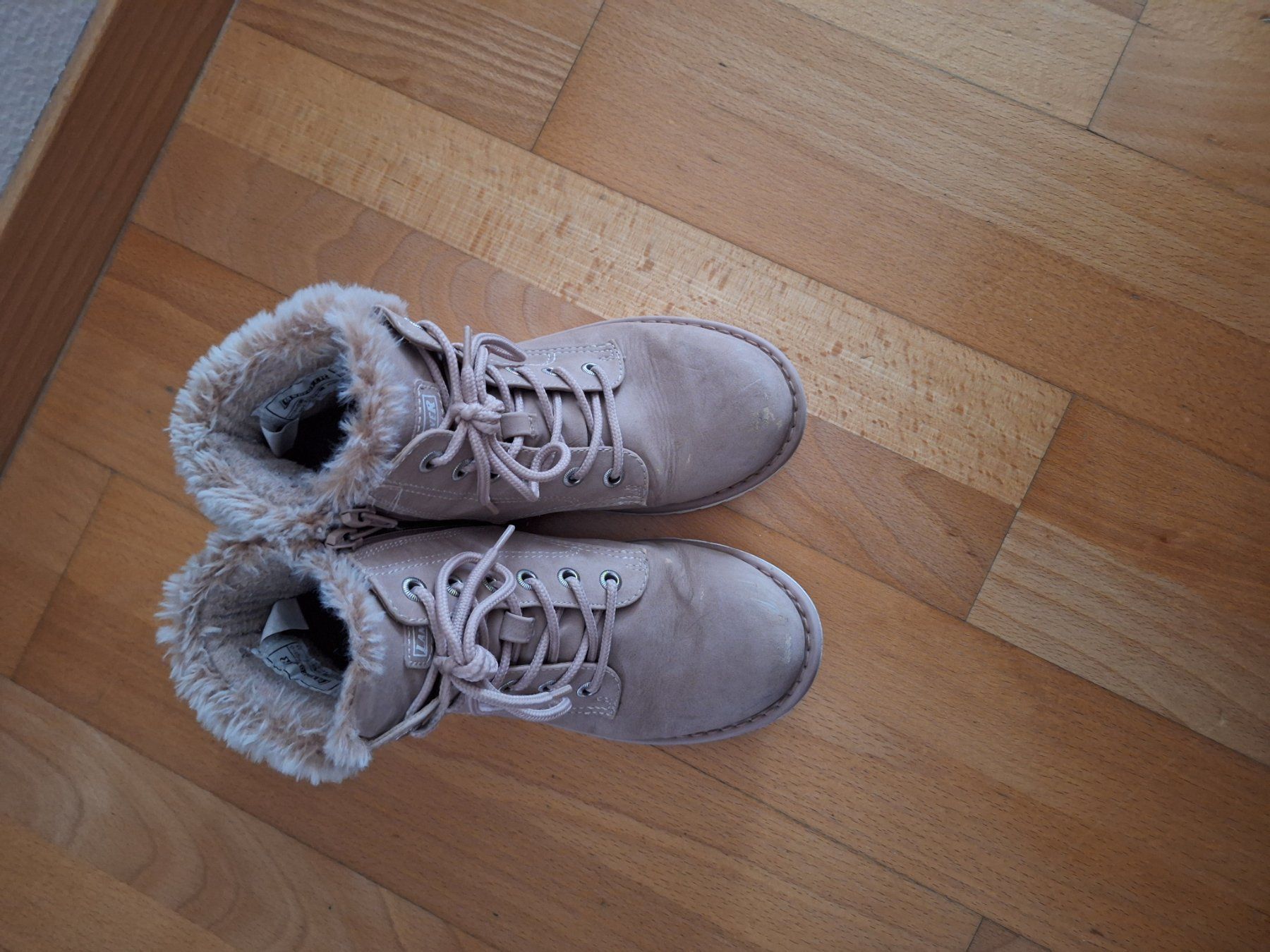 Scarpe per ragazze: Mädchen Winterschuhe Gr. 34 – Usato da Richterswil venduto da zsubaba86 1