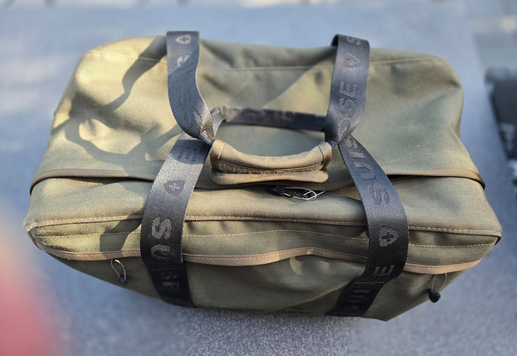 Schweizer Armee Taschen: Original Segeltuchtasche der Schweizer Armee – Gebraucht aus Bettenhausen von Pollypocket 2