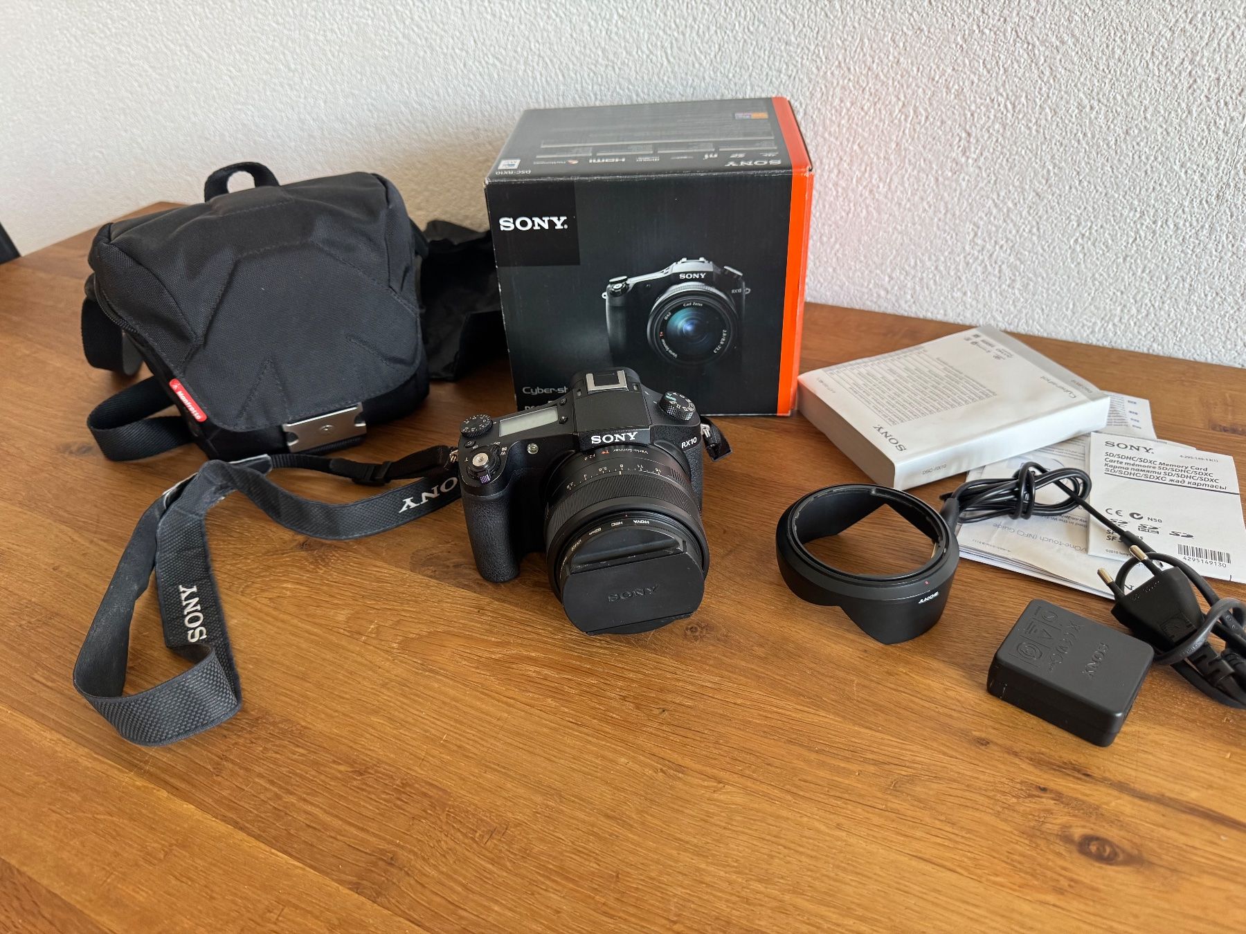 Sony Fotocamera: SONY RX10 Kamera – Usato da Frauenfeld venduto da guli11