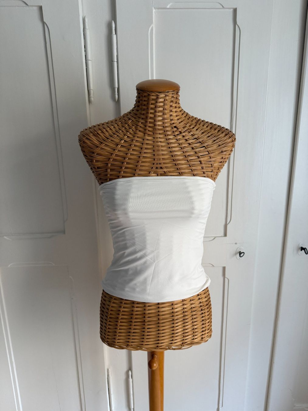 Na-kd Top: NA-KD - Bandeau-Top crèmeweiss XS – Usato da Zürich venduto da Diazaio