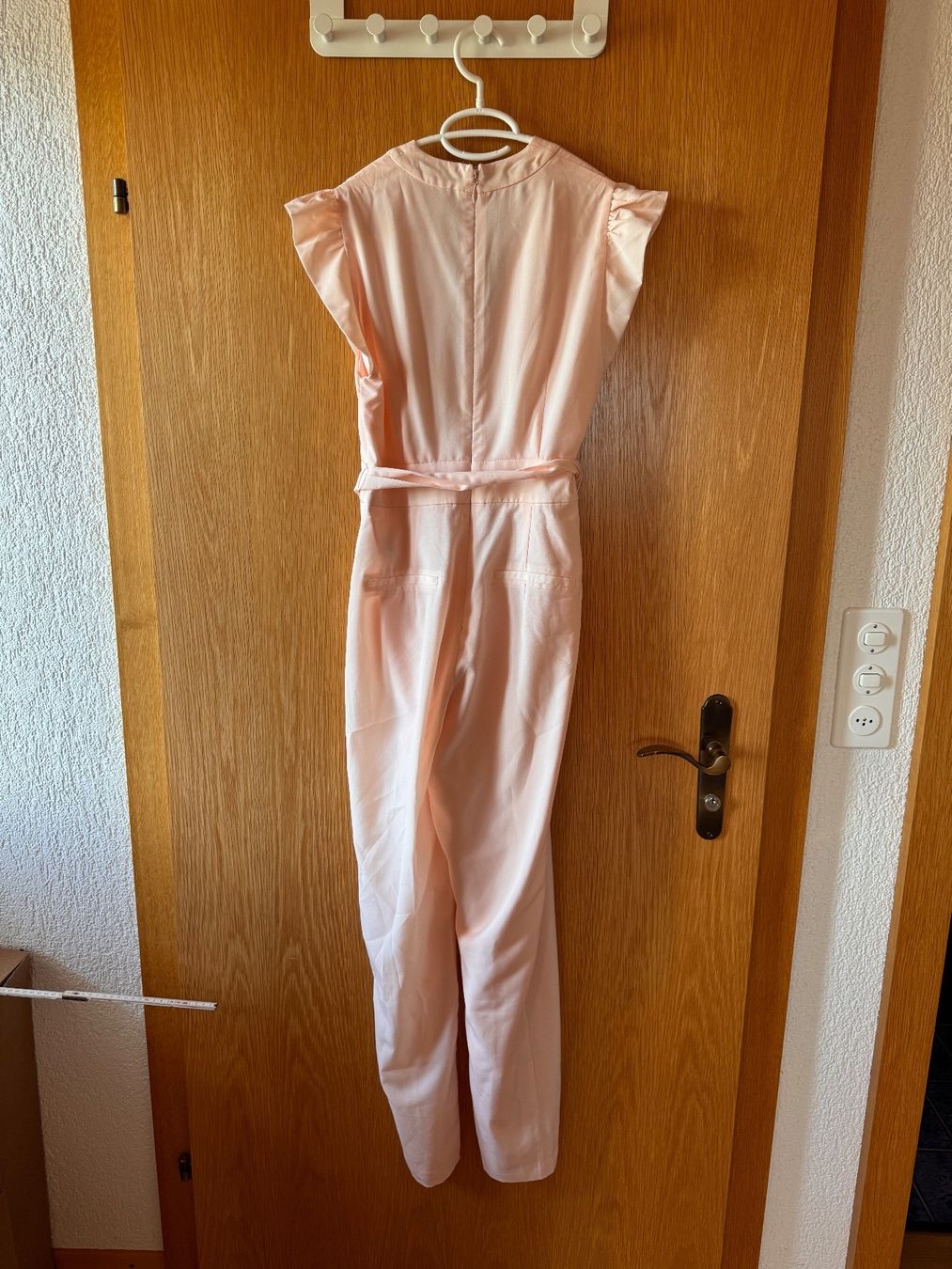 Tute: Schöner Overall Jumpsuit Gr. 36 mit Bindegürtel – Usato da Grosswangen venduto da second_hand_dress 2