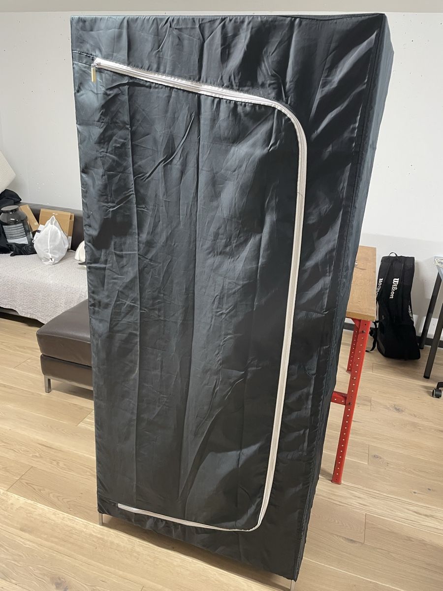 Armadi: IKEA Mottenschrank (neuwertig und sehr stabil) – Nuovo (secondo la descrizione) da Reinach AG venduto da trigger7811
