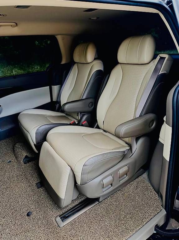 Automobili: KIA Carnival – Usato da Zug venduto da som_rbz8 3