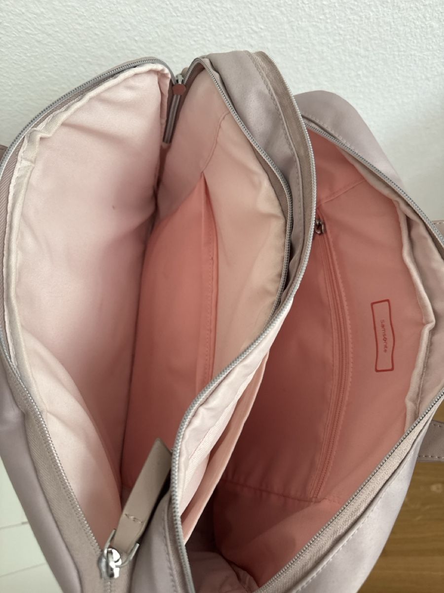 Samsonite Borse da donna: Samsonite Laptop Bag - Light Pink – Usato da Schlieren venduto da _Meenu 1