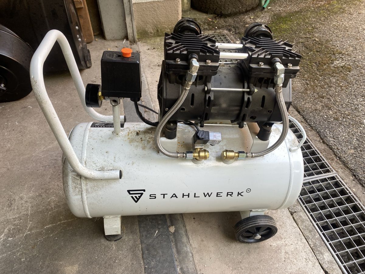 Compresseurs: Stahlwerk Druckluft Kompressor ST-310 pro   – Défectueux à Hasle b. Burgdorf par fipu1993