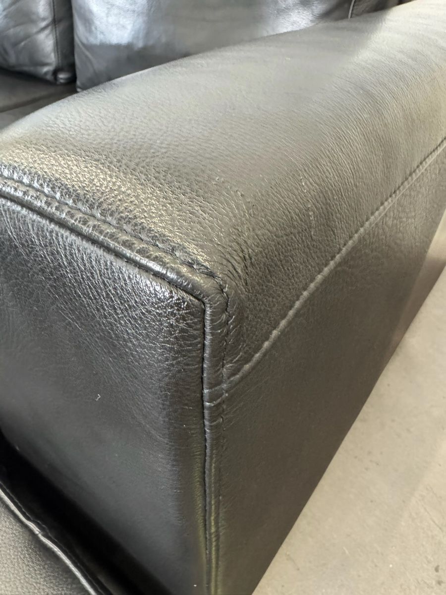 Sofas: Ecksofa aus echtem Nubukleder, schwarz – Gebraucht aus Bachenbülach von Sofalab.swiss 2