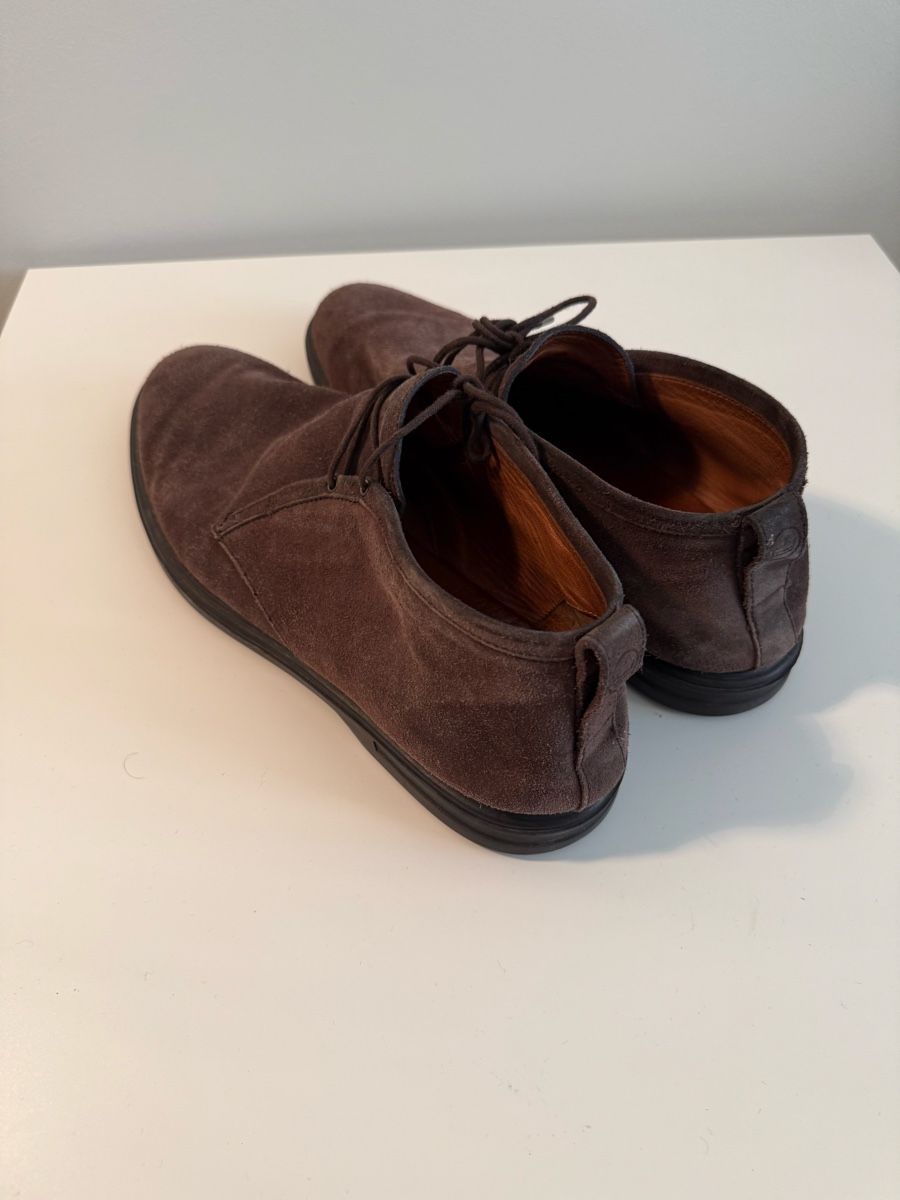 Scarpe da uomo: Peter Millar Brown Suede chukka boots Size 43 – Nuovo (secondo la descrizione) da Zürich venduto da Franciscoperez 2