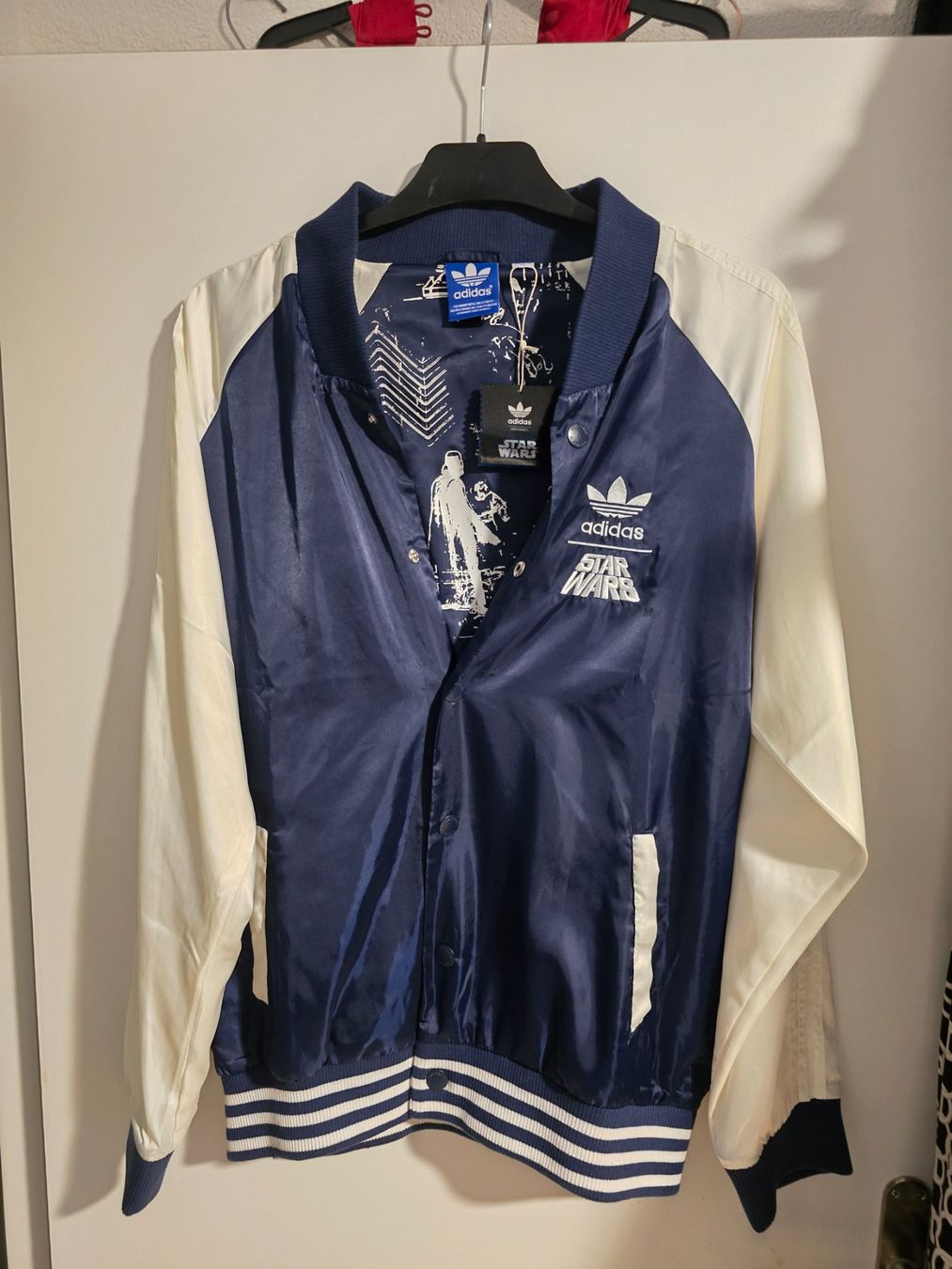 Adidas Giacche: Adidas × Star Wars Jacke – Usato da Hüntwangen venduto da Scarciglias-Antiques 1
