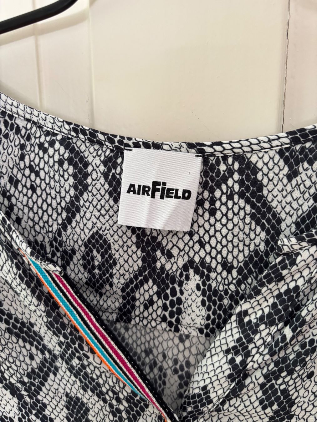 Airfield Camicette: Airfield Bluse, neu, 44. cool, NP: 240.- – Nuovo (secondo la descrizione) da St.Gallen venduto da shiwi12 5