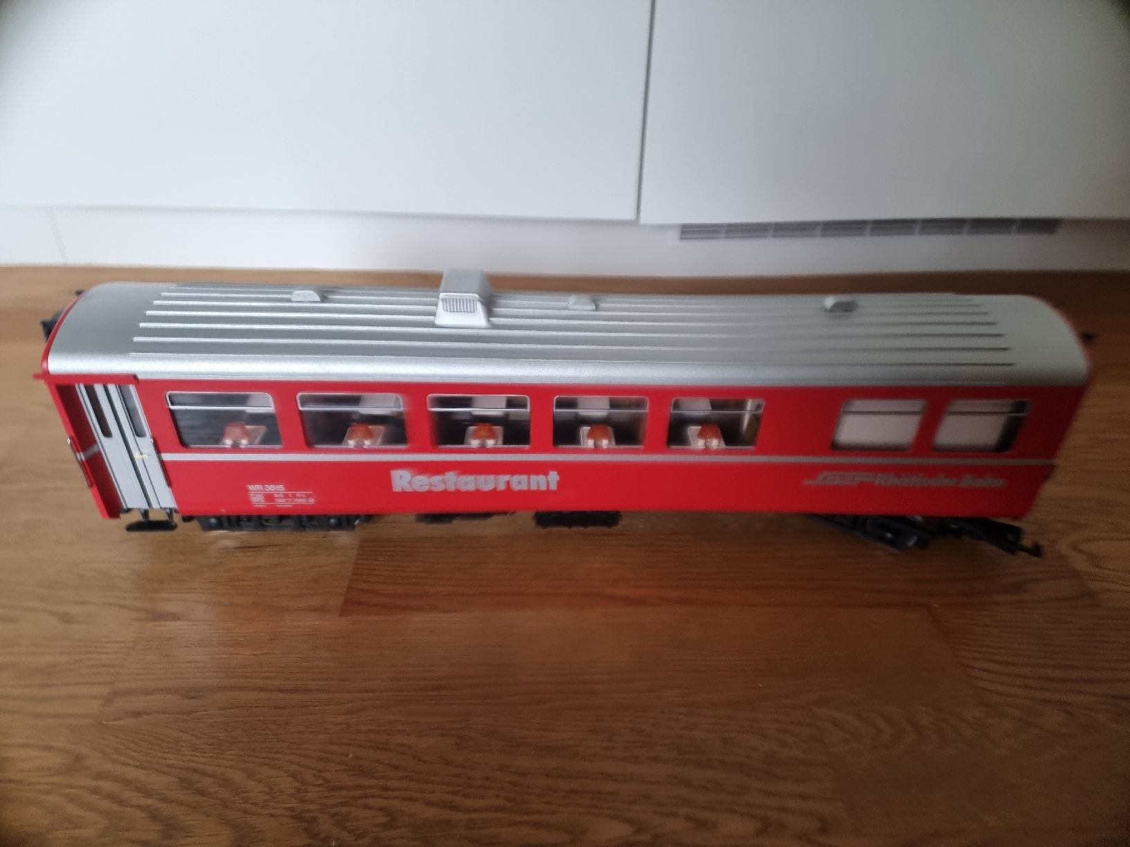 LGB Modellini di ferrovie: LGB RhB Speisewagen 3815 – Usato da Zumikon venduto da chv_w96q