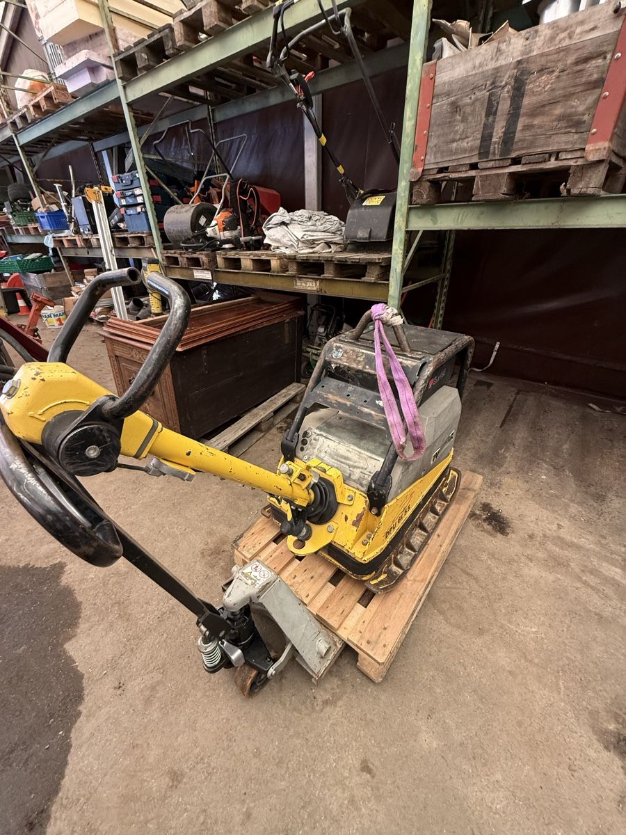 Wacker Neuson Alle Maschinen: Wacker Neuson DPU 6055 Rüttelplatte gebraucht – Gebraucht aus Fribourg von agho1 1