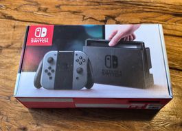 Nintendo Switch Konsole grau gebraucht mit OVP