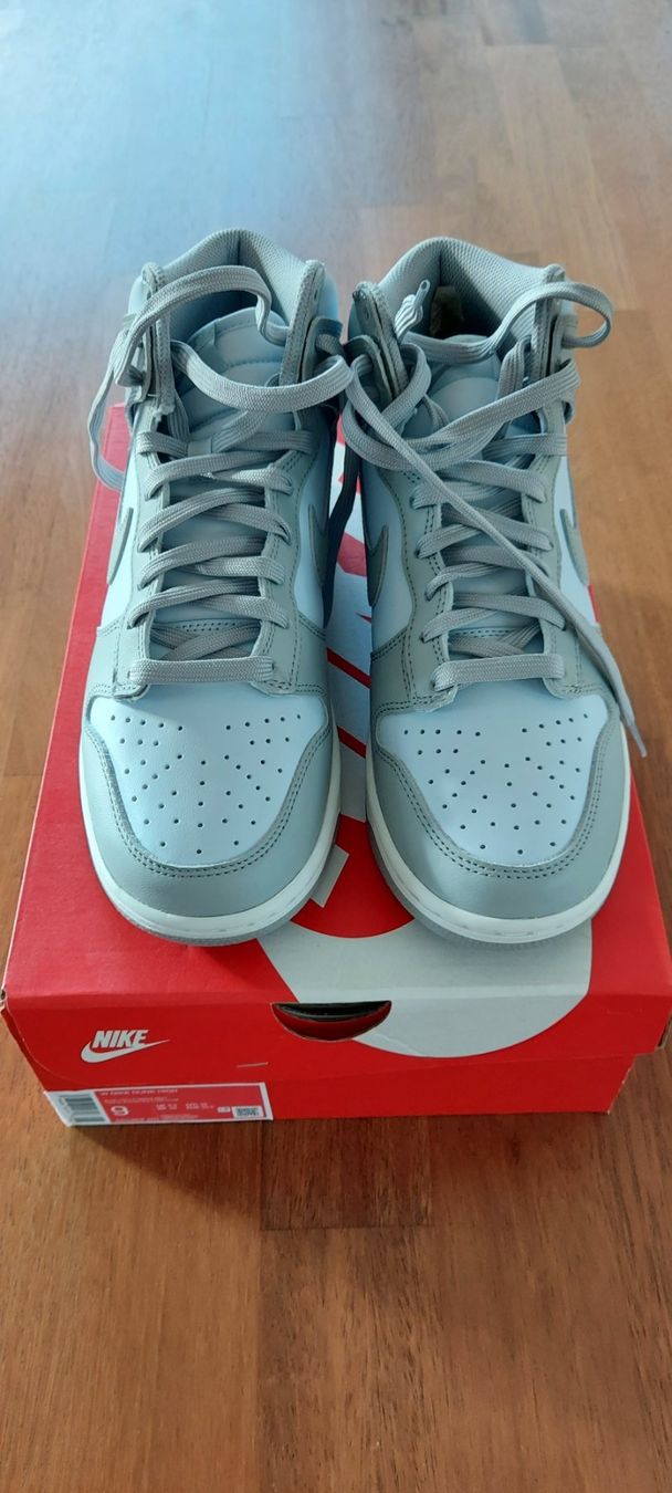 Nike Scarpe da uomo: Nike Dunk High - neu und ungetragen – Nuovo e nell'imballaggio originale da Küssnacht am Rigi venduto da Mukare 1