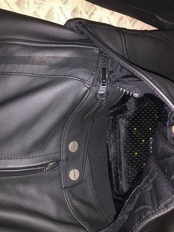 Completi & Tailleur: Tuta moto num 40 – Usato da Cresciano venduto da KLG-08 1