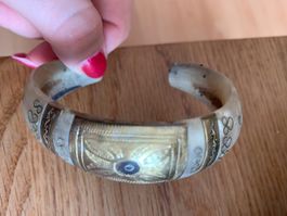 Magnifique bracelet touareg vintage sculpté dans de la corne
