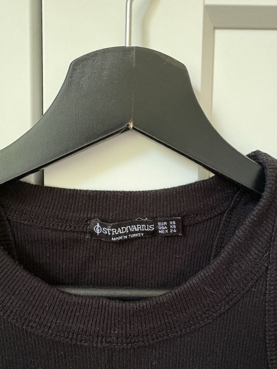 Stradivarius Top: Stradivarius Tanktop Gr. XS Schwarz – Usato da Luzern venduto da poe_5fml 1