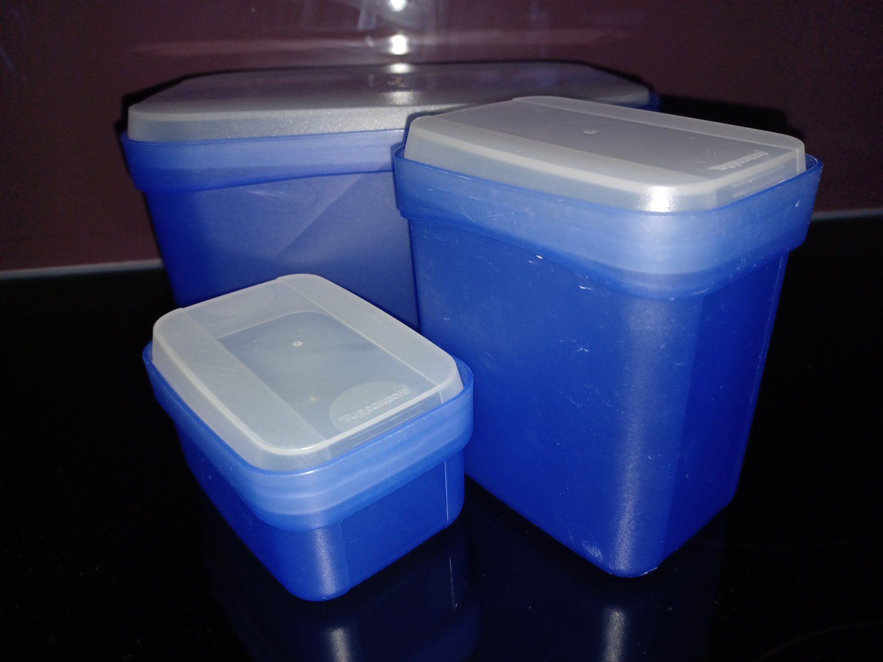 Tupperware Contenitori & Simili: Tupperware Click-Box Blau mit Deckel 3 Stk. – Usato da Seewen SZ venduto da Herakles5 1