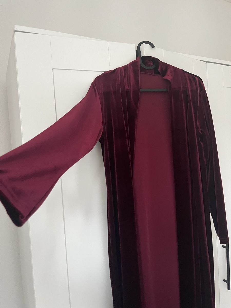Kimono: Kaftan aus granatrotem Samt – Nuovo (secondo la descrizione) da Zürich venduto da gom_5p7n 1