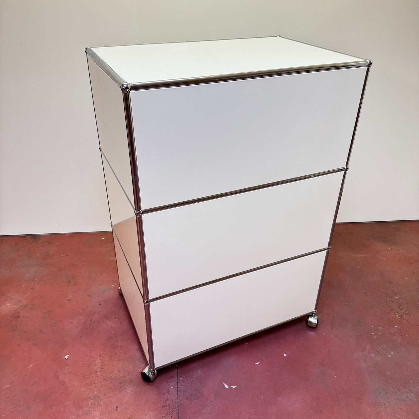 USM Kommoden: USM Sideboard 1x3 weiss mit Rädern – Gebraucht aus Zürich von Yemine 3