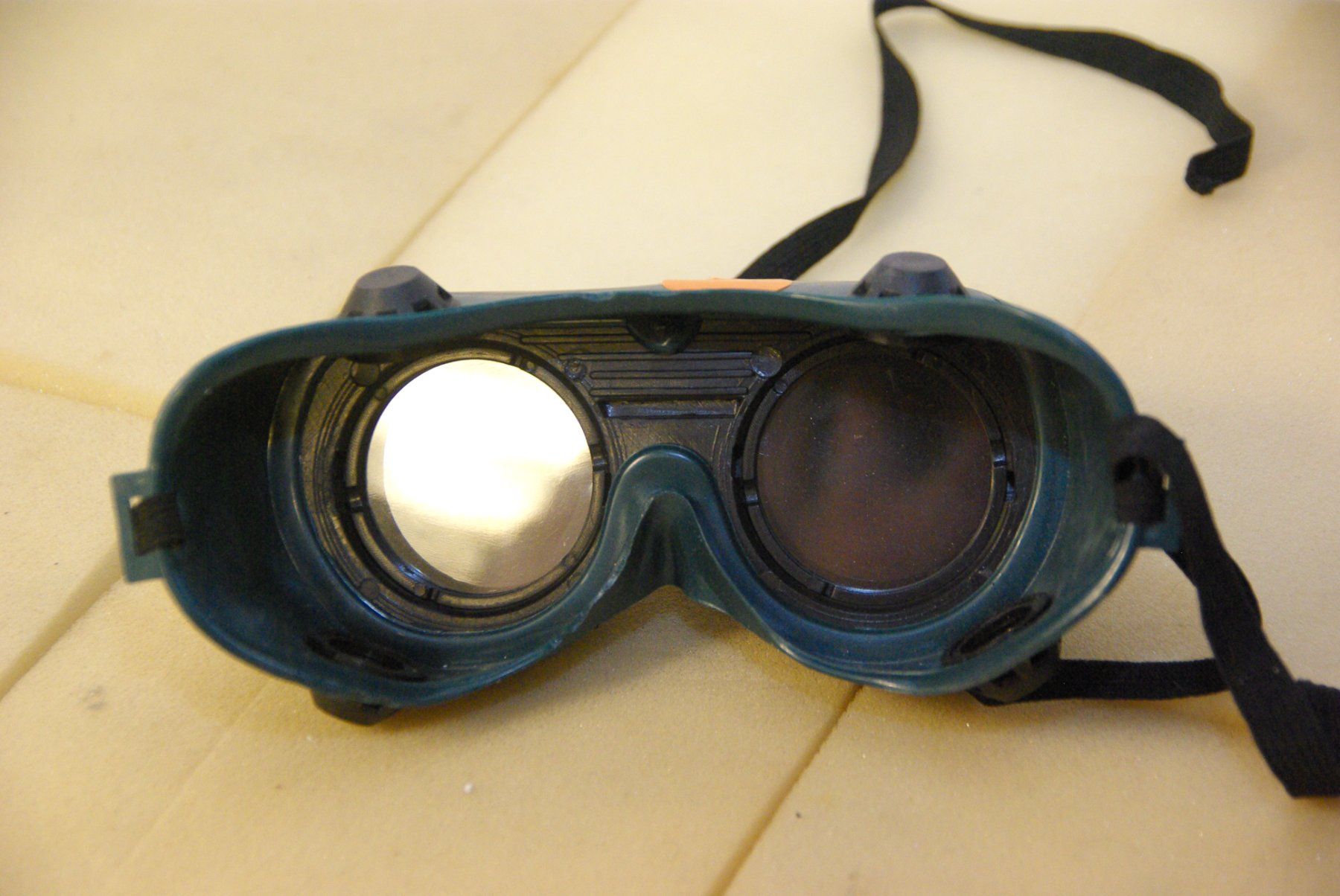 Brillen & Gläser: Schweissbrille mit Klappgläser, grün – Gebraucht aus Herisau von Cevianer1844 3