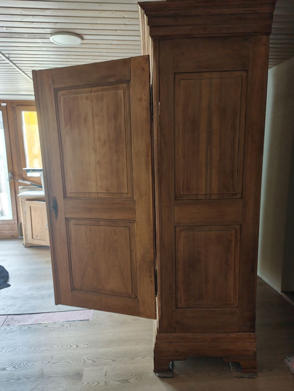 Schränke: Alter Holzschrank – Gebraucht aus Züberwangen von furba77 3