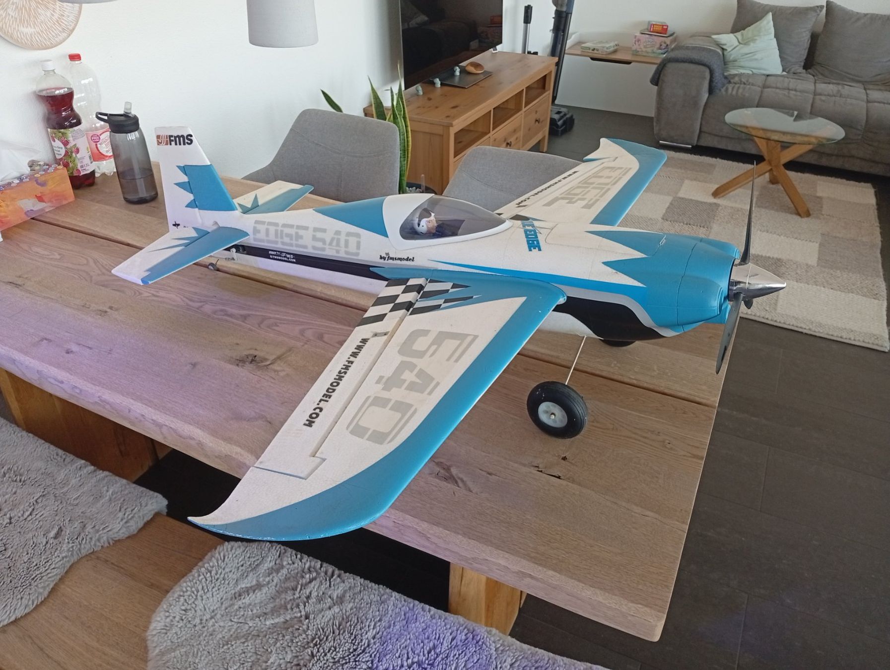 RC Kits de montage: Edge 540 modellflugzeug – D'occasion à Härkingen par philuu