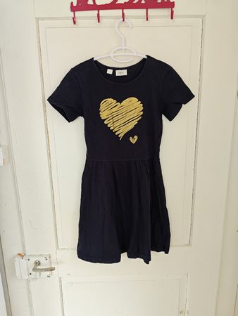 Kleid Gr 146/152