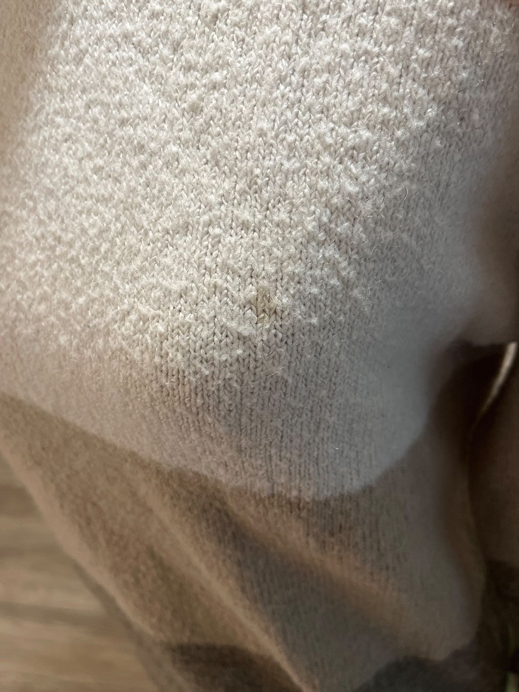 H&M Top: Pull gris rose H&M – Usato da Le Locle venduto da Mayd_h 2