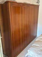 4 Türiger Schrank