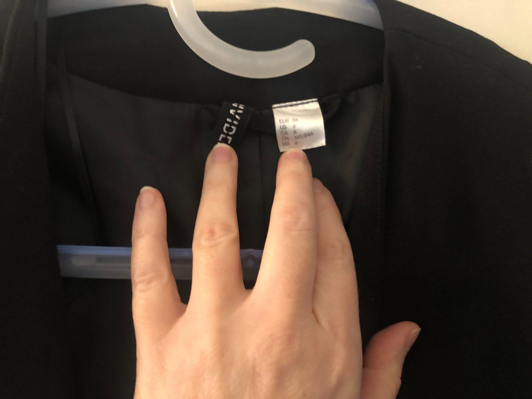 H&M Jacken: Veste courte blazer souple H&M – Neu (gemäss Beschreibung) aus Onex von kattrina 1
