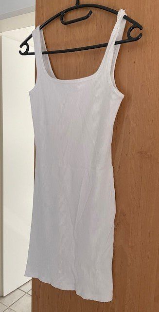 Bershka Vestiti: weisses Sommerkleidli Gr. 36 (S) – Nuovo (secondo la descrizione) da Würenlingen venduto da Delfinli1 1