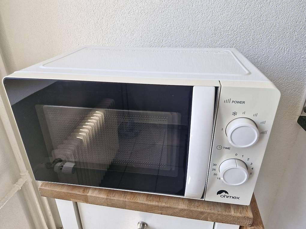 Ohmex Forni: Micro Onde Ohmex conforama – Usato da Lausanne venduto da lud_q2zf