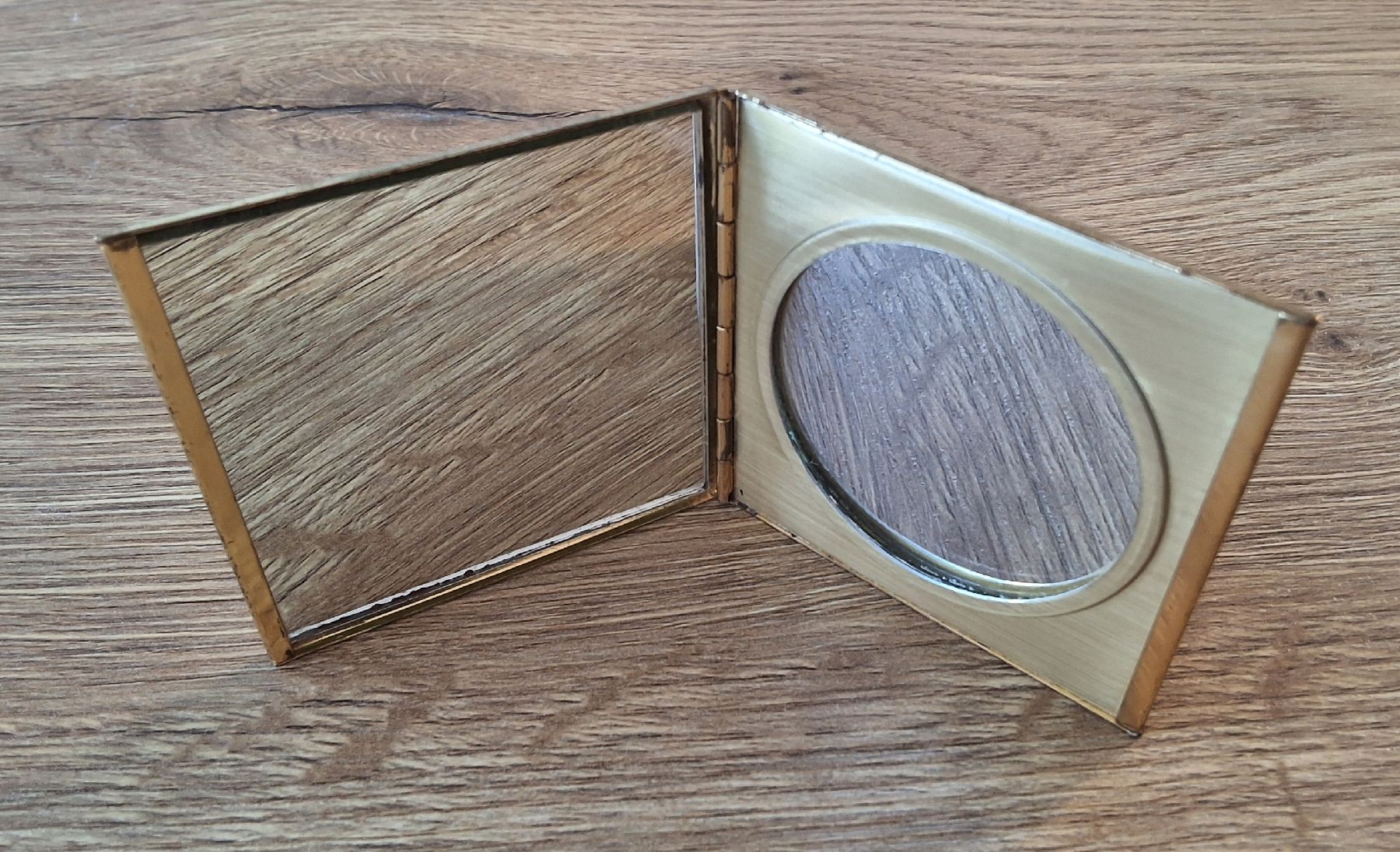 Specchi: Etui mit Taschenspiegel – Usato da Oftringen venduto da Waltereg
