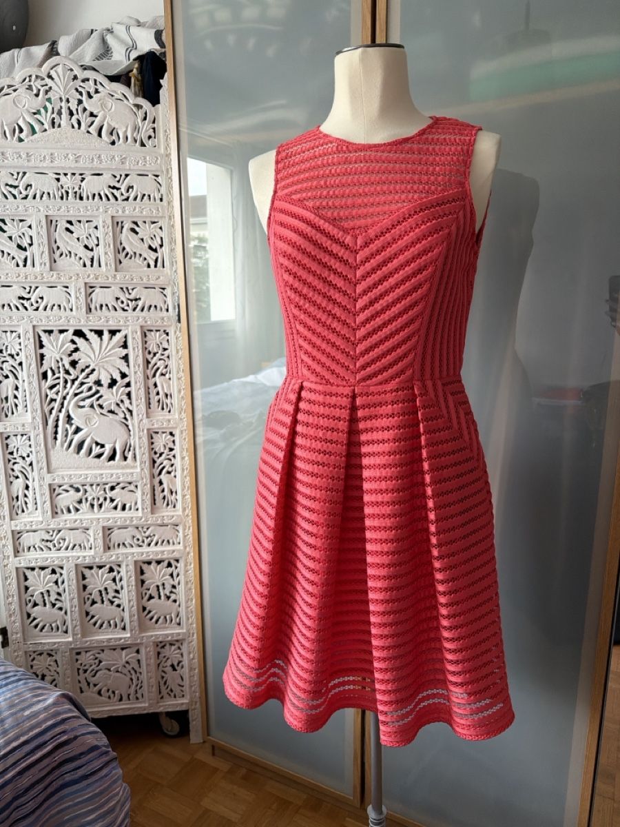 Kookai Vestiti: Robe Kookai couleur corail taille 38 – Usato da lausanne venduto da annec777
