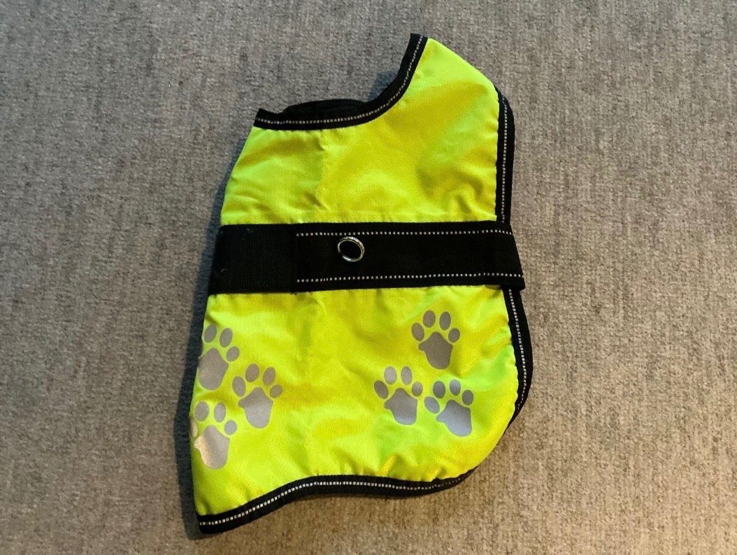 Abbigliamento: Hundemantel, Leuchtweste, wasserabweisend, Grösse S – Usato da Neerach venduto da FerreiraJe