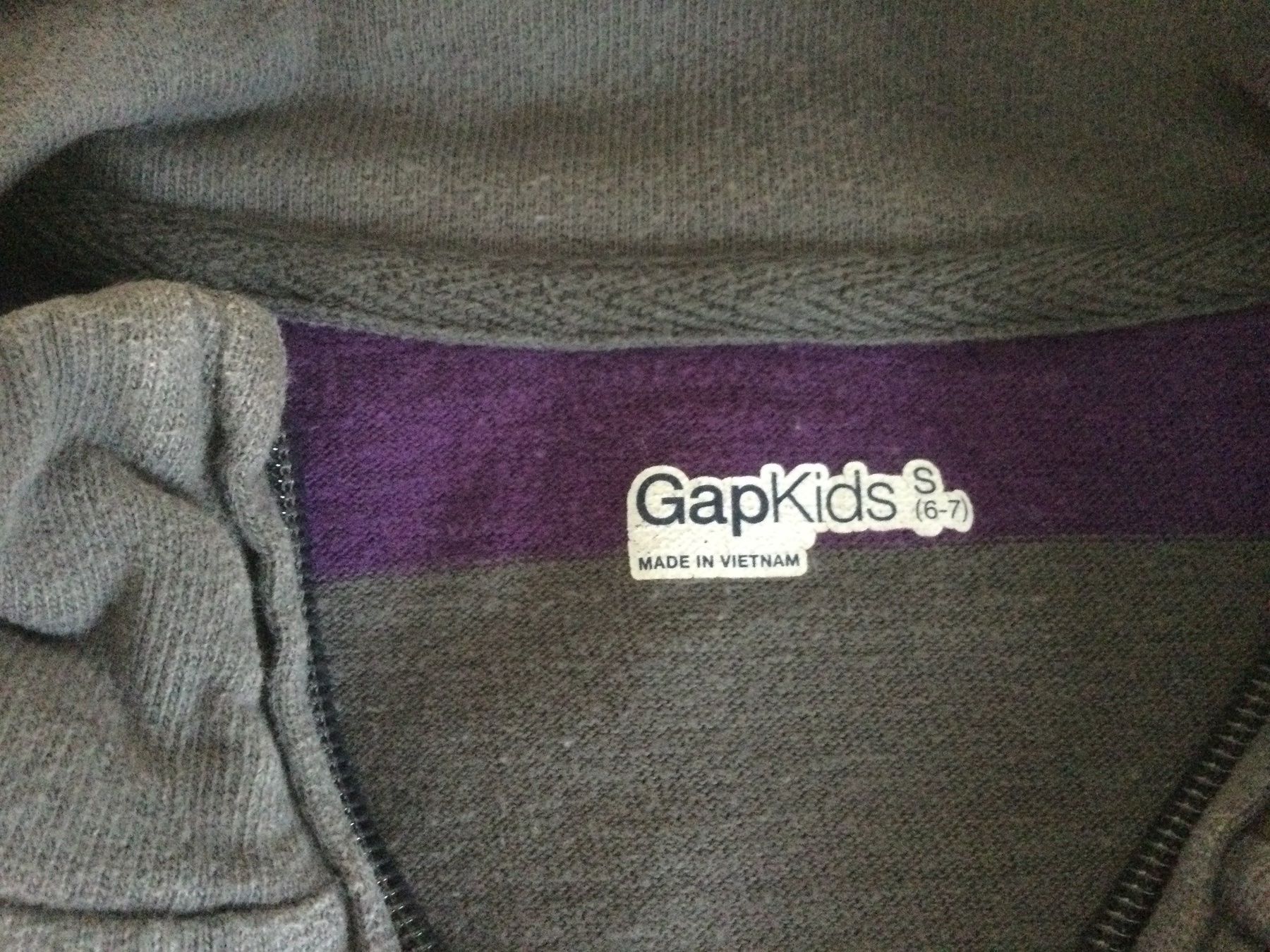 Gap Maglioni & Felpe: Kinder Pulli Gap Grau, Gr 122 – Usato da Zürich venduto da VorlonShadow 2
