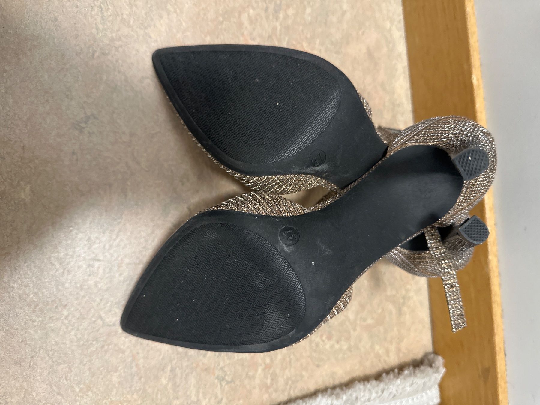 Scarpe da donna: High heels – Usato da Winterthur venduto da Can.sel37 3