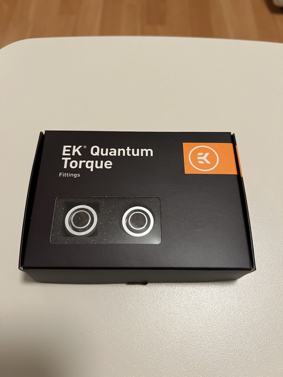 EKWB Custodie: EKWB EK-Quantum Torque STC 10/13 - 6er-Pack, Satin Titanium – Usato da Uster venduto da Ledronnie