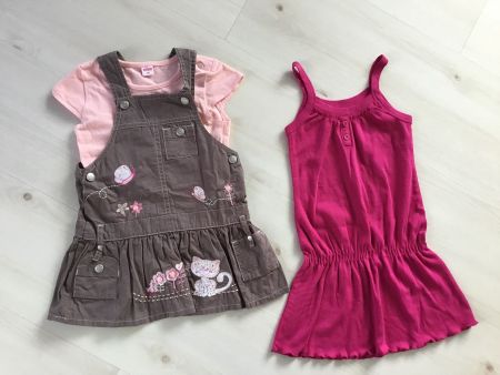 2 Kleider, 86, Benetton ….