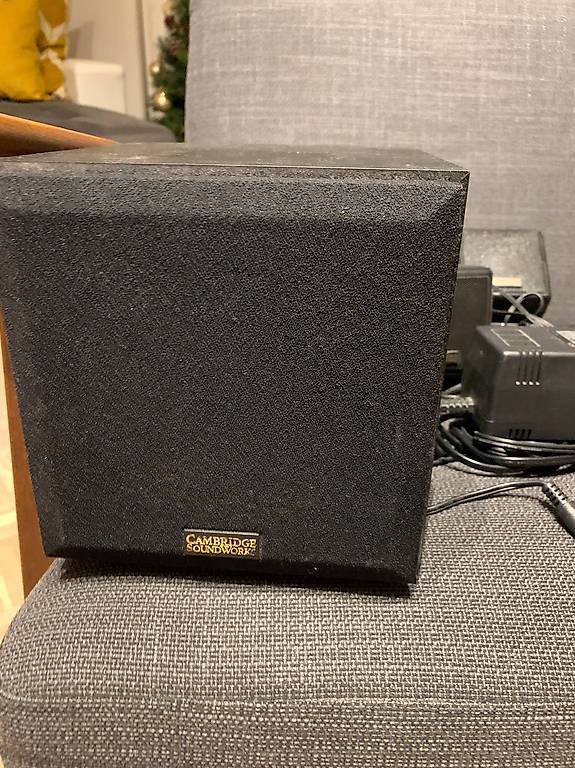 Cambridge Audio Home Cinema: Cambridge Soundworks FPS1600  système 4.1 surround – Usato da Neuchâtel venduto da giu_8hnv 1