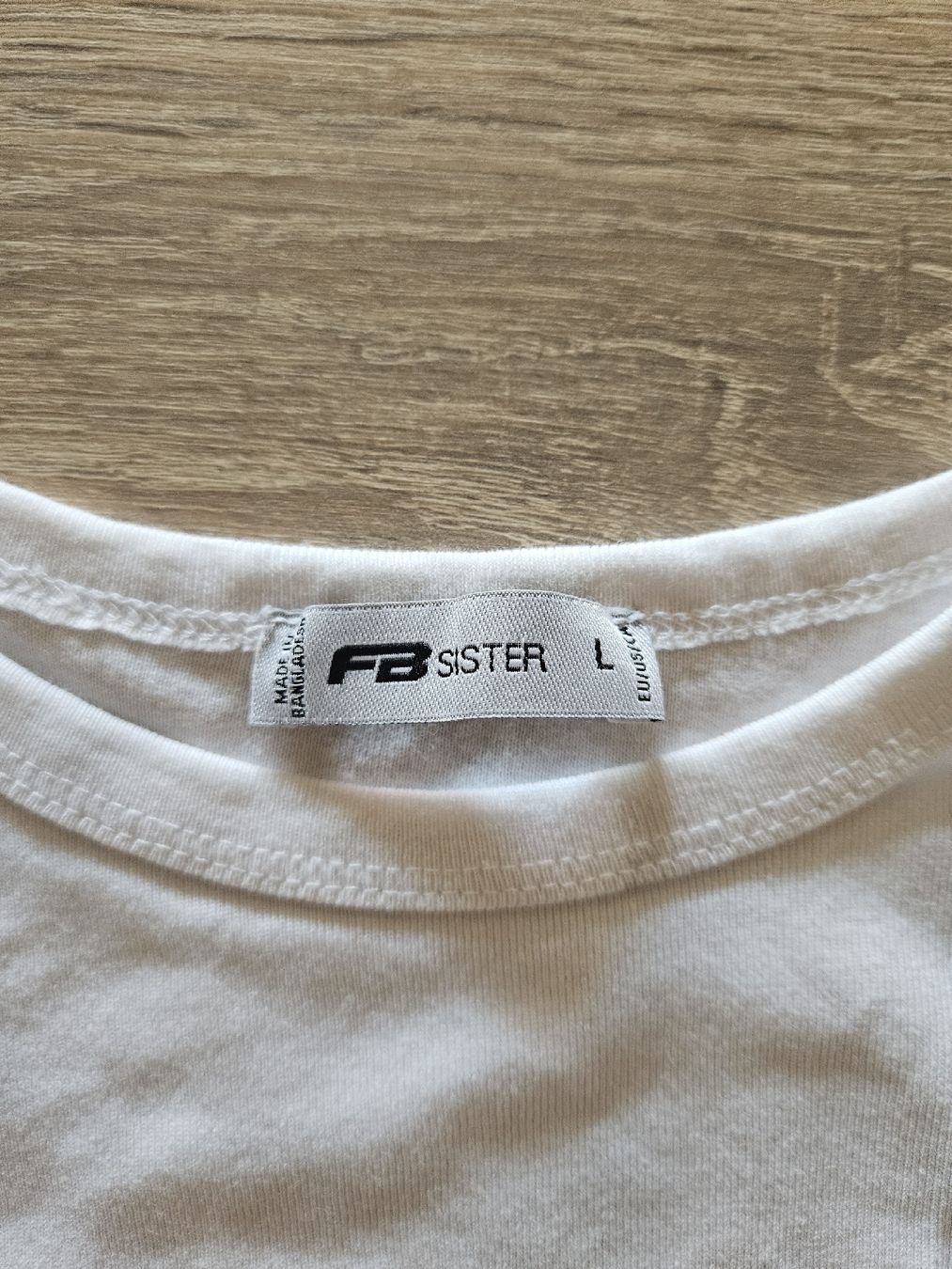 T-shirt: T-Shirt FB Sister, kurz – Usato da Ebikon venduto da SecondChance_byM 2