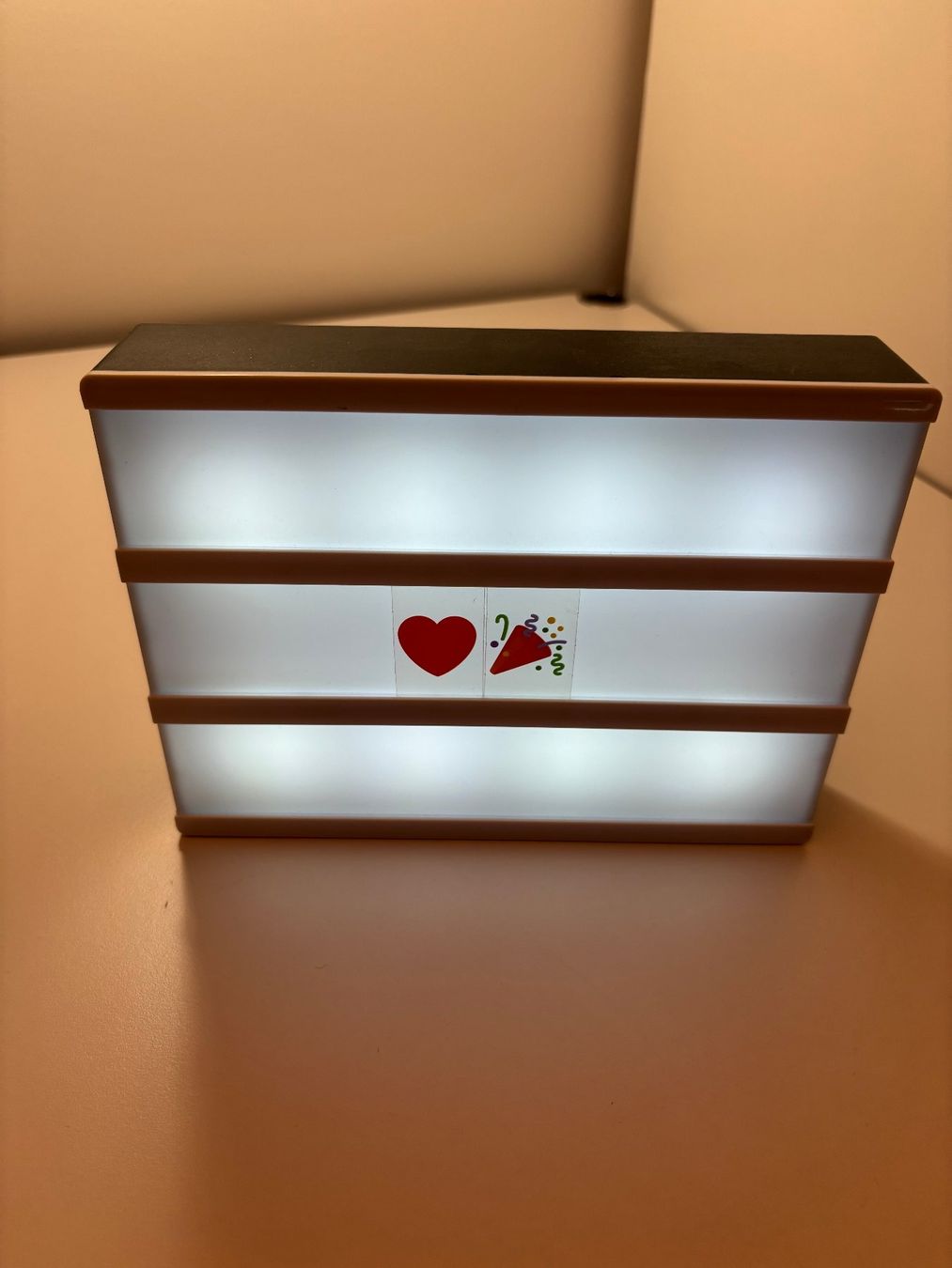 Tutte le decorazioni: LED Leuchttafel mit Buchstaben und USB Kabel – Usato da St. Gallen venduto da adr_qtz2