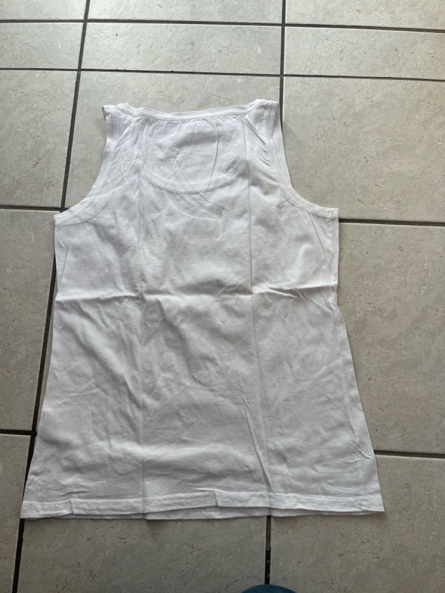 Top: Neues Trägershirt Gr M – Nuovo (secondo la descrizione) da Lostorf venduto da Luelostorf 1