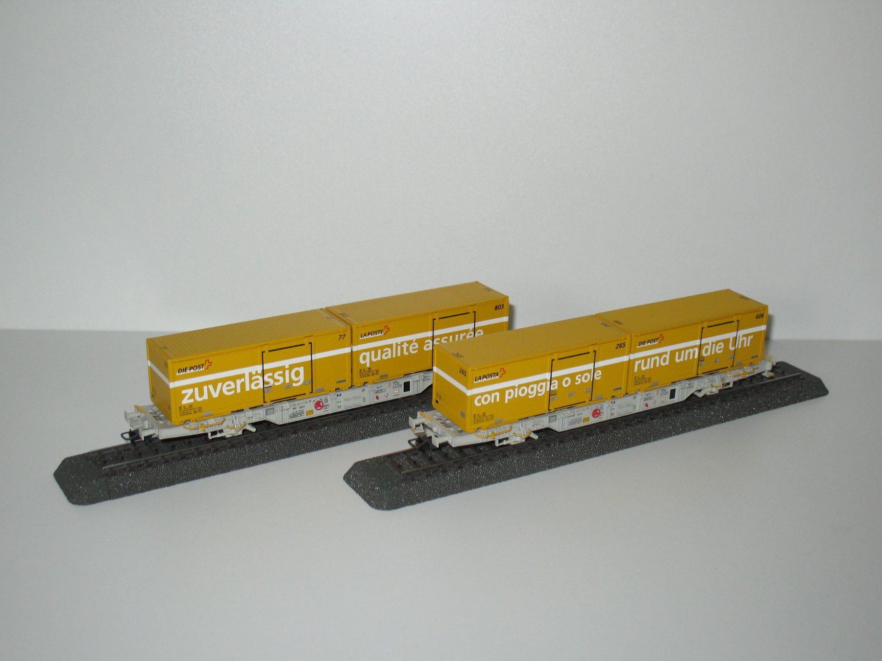 Liliput Modellini di ferrovie: SBB Containertragwagen-Set "Schweizer Post" / Liliput 240035 – Usato da Ettiswil venduto da Caapraibex 1