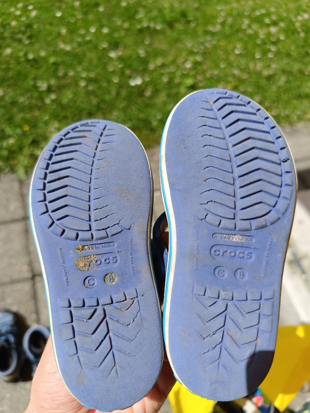Crocs Scarpe per ragazzi: Crocs Badeschuhe/ Sandale, blau, ab 1.- – Difettoso da Berikon venduto da mezzze 3