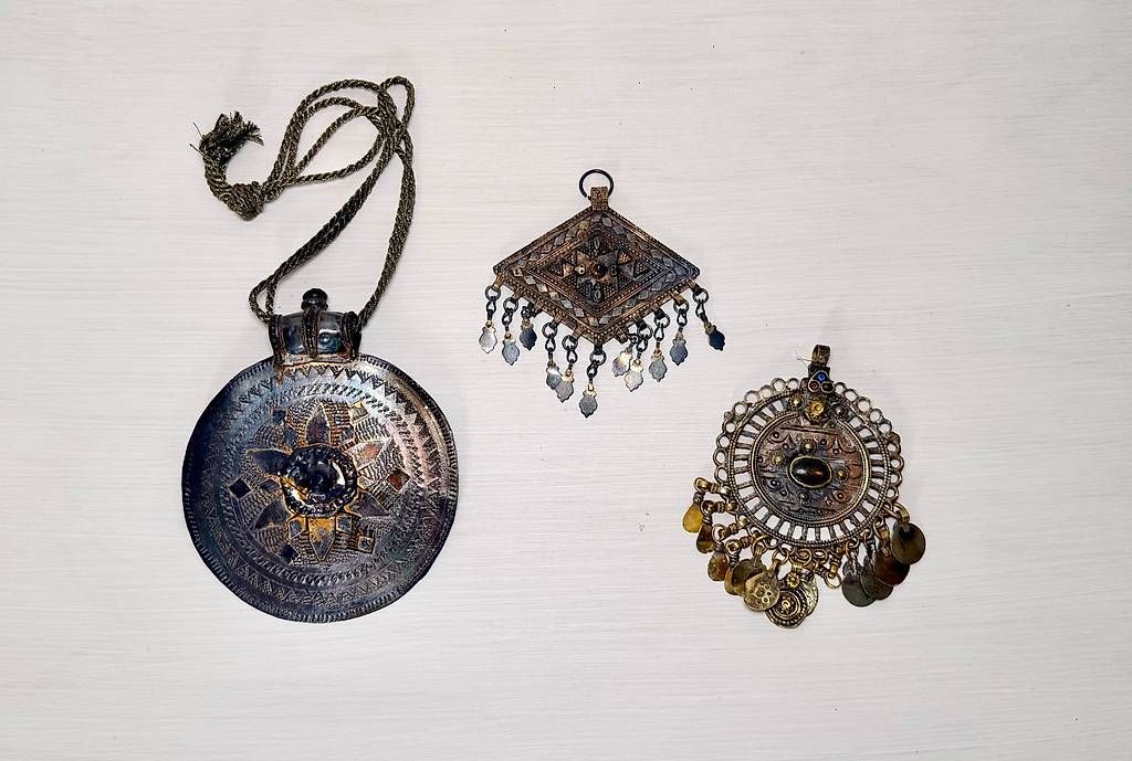 Ciondoli: Orientalische Amulette – Usato da Remetschwil venduto da Fraseris
