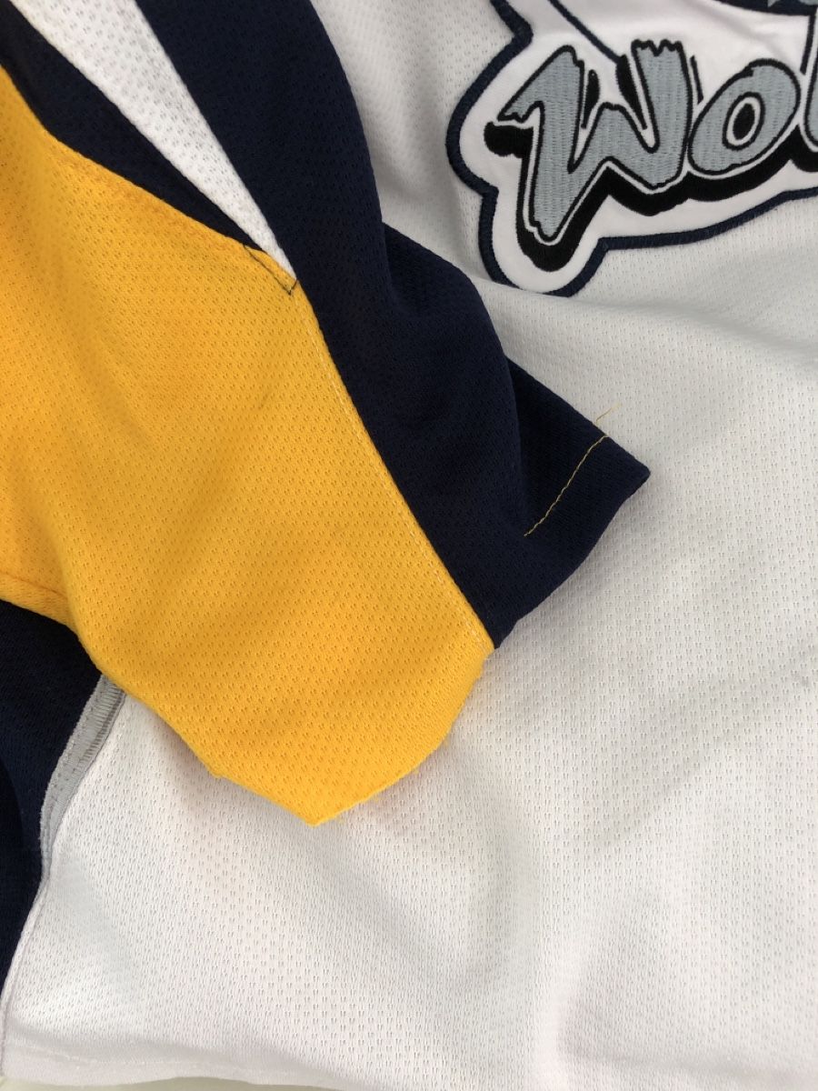 Leibchen & Hosen: Tricot der Whitby Wolves – Gebraucht aus Bettwiesen von cofrarium 3