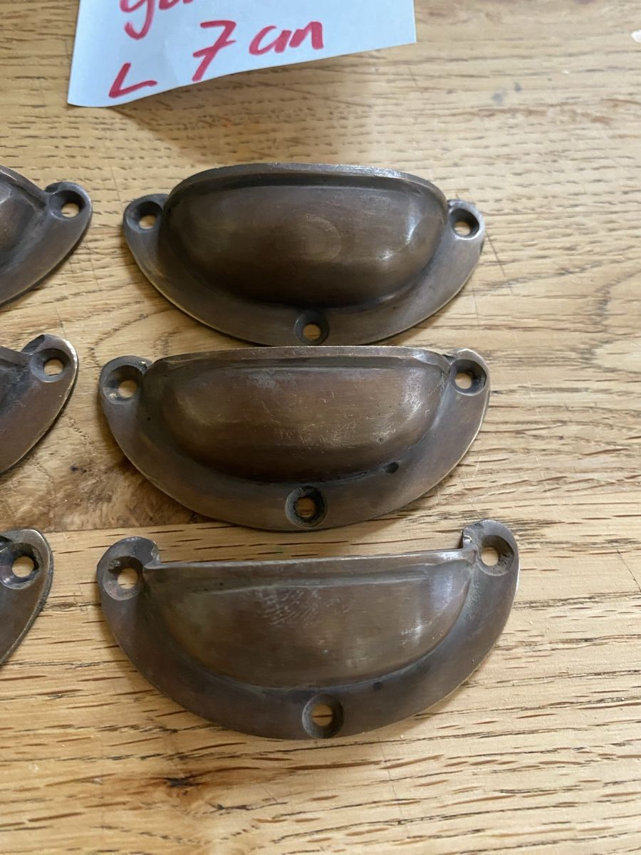 Ferramenta: 6 Muschelgriffe – Usato da Flawil venduto da Naphtali 1
