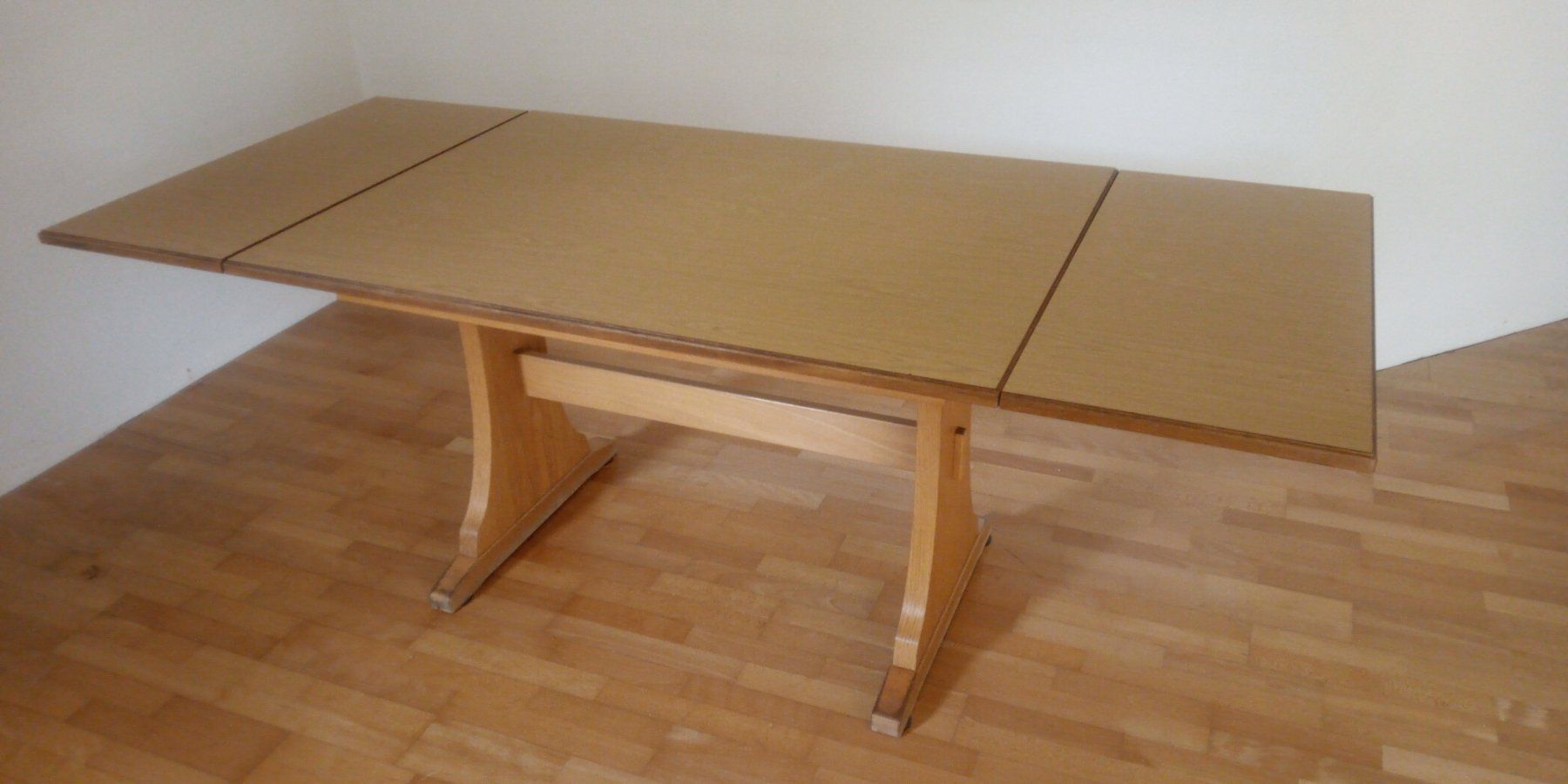 Tavoli: Tisch – Usato da Illnau venduto da Ueli2012 3