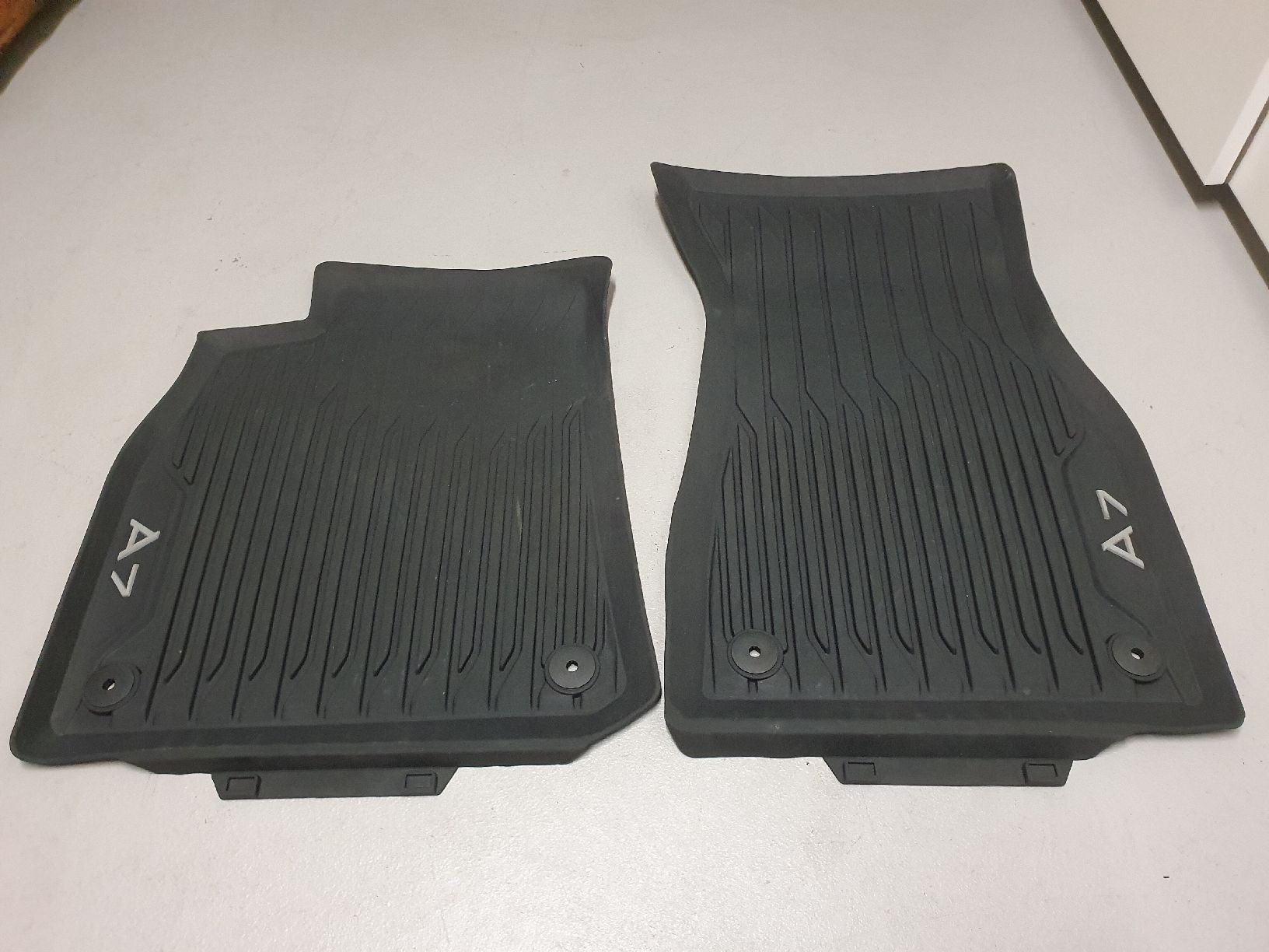 Audi Tapis / Bacs: Gummimatten Audi A7 4G – D'occasion à Seedorf BE par Audidriver_96